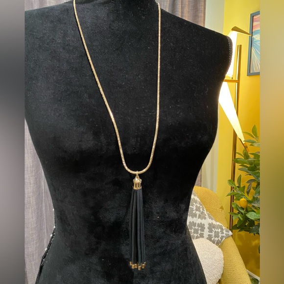 NWOT Banana Republic leather and gold metal tassel necklace - Picture 1 of 4